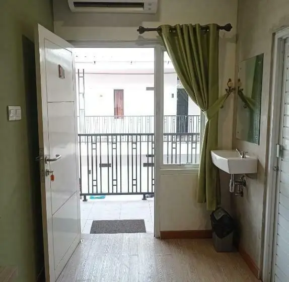Standard-huone, Rumah Kopi Syariah