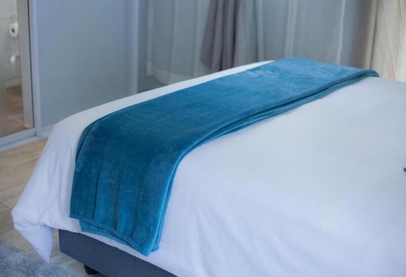 Номер Стандарт Вид на Бассейн, Kv Luxury Guest House