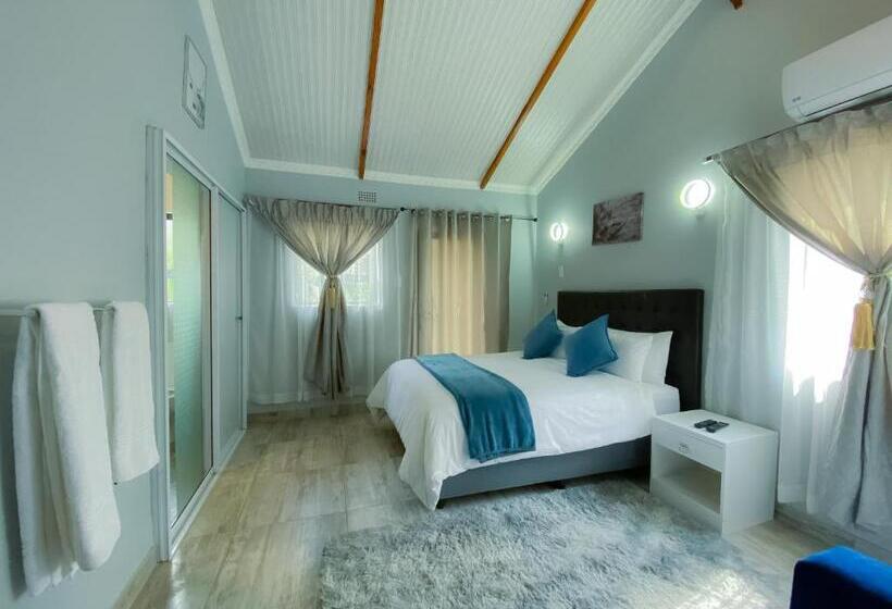 Номер Стандарт Вид на Бассейн, Kv Luxury Guest House