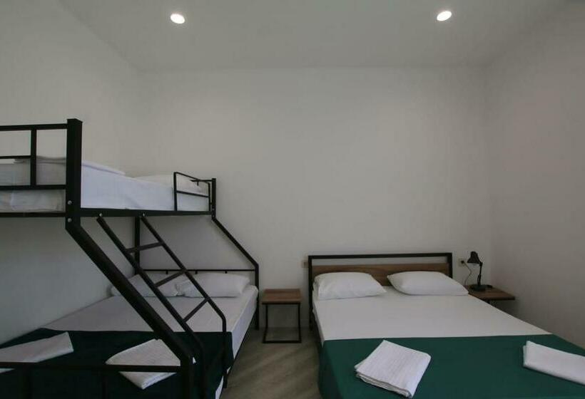 اتاق خانوادگی, Polifonia Inn Borjomi