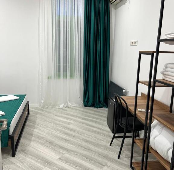 اتاق خانوادگی, Polifonia Inn Borjomi