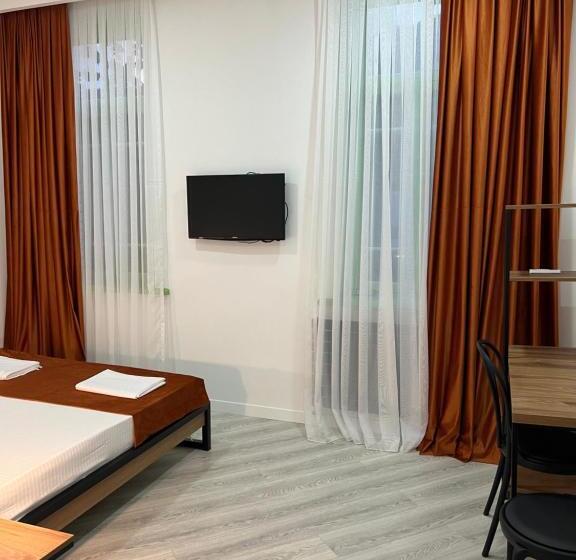 اتاق استاندارد با تخت بزرگ, Polifonia Inn Borjomi