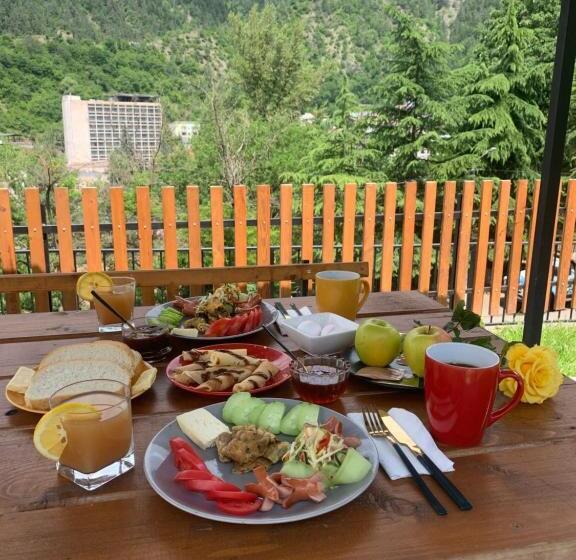 اتاق راحتی سه تخته, Polifonia Inn Borjomi