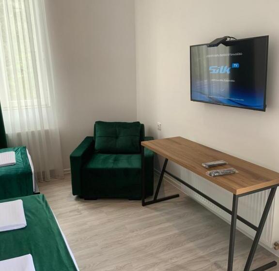اتاق راحتی سه تخته, Polifonia Inn Borjomi