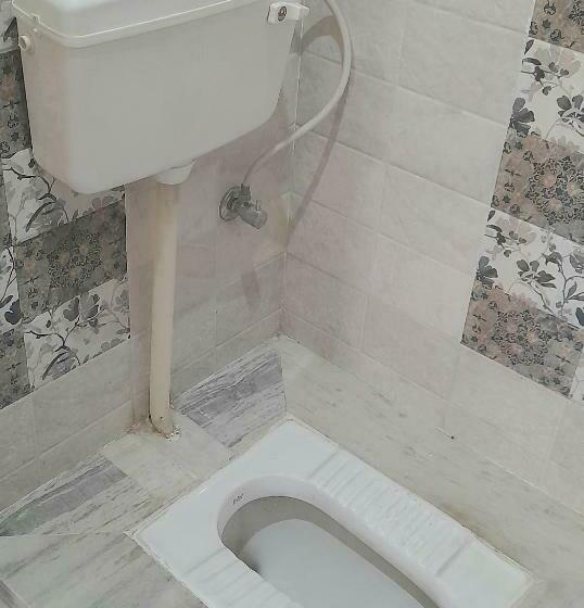 اتاق خانوادگی, Kanak Home Stay