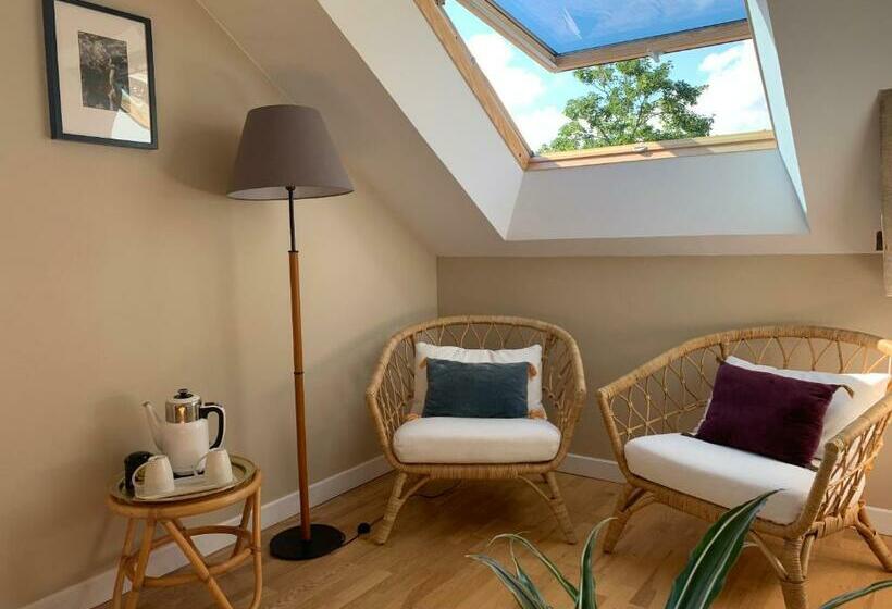 غرفة عائلية مطلّة علي الحديقة, La Grenouillère   Chambre D Hôtes De Charme