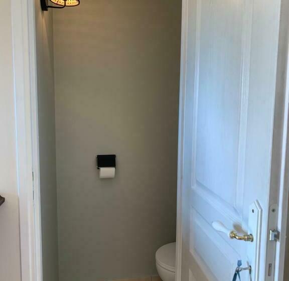 غرفة عائلية مطلّة علي الحديقة, La Grenouillère   Chambre D Hôtes De Charme