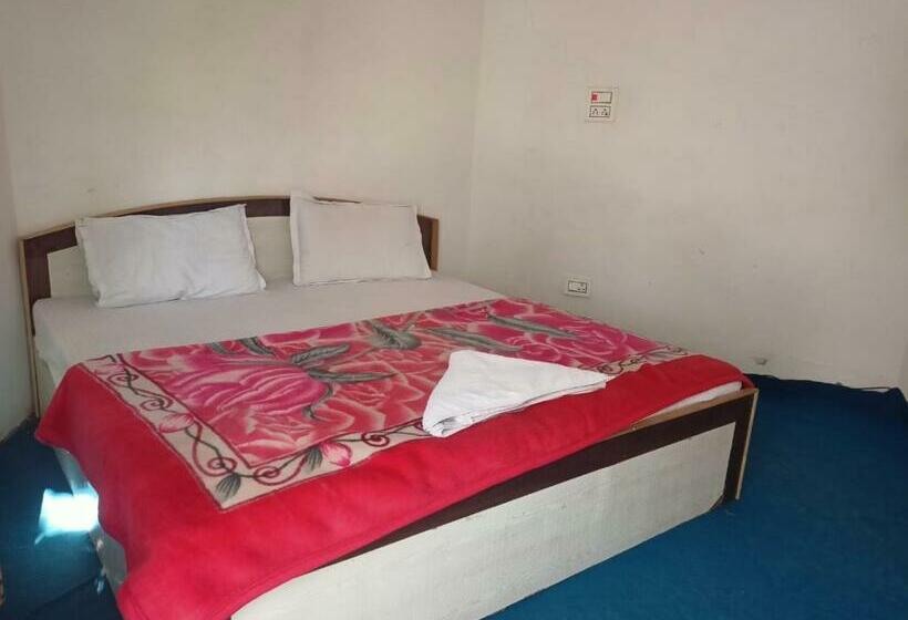 Номер Deluxe, The Indian Kargil