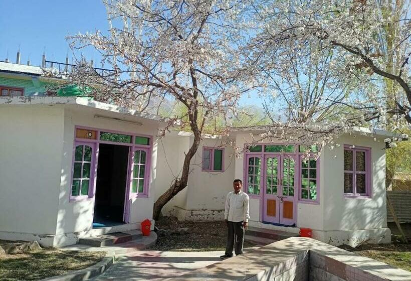 Номер Deluxe, The Indian Kargil