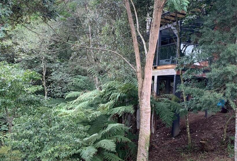 کلبه ییلاقی, Floresta Secreta  Pousada Cachoeira Da Neve