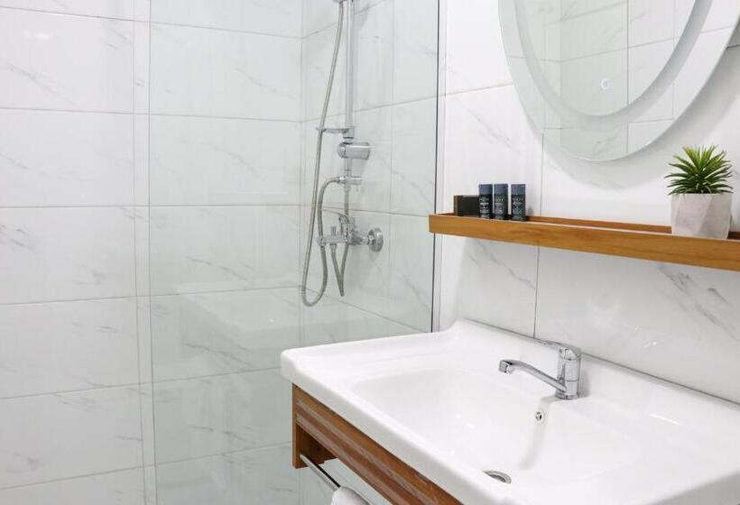 استودیوی لوکس, Xelent