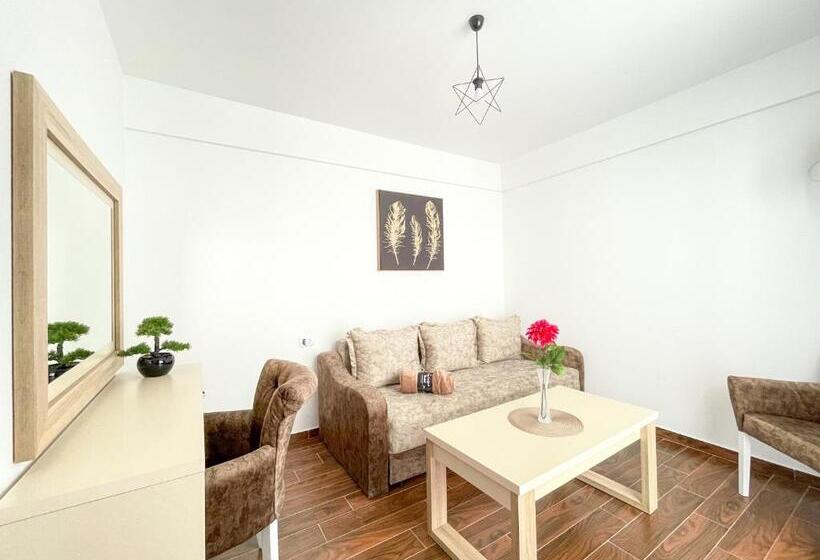 اتاق لوکس با بالکن, Xelent