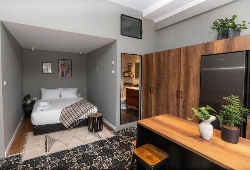 דירת חדר, Deblox Living Alhambra Apartments