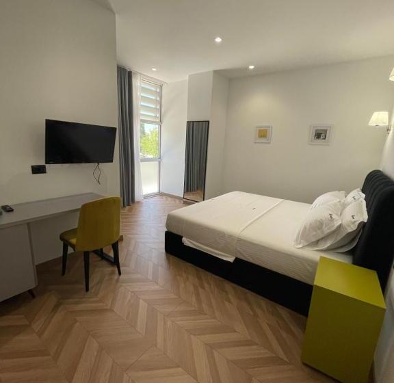 חדר דלוקס נוף לים, Kondo Stays   Polifonia City Loft