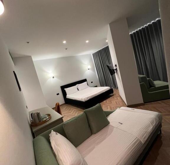 סוויטת ג'וניור משפחתית, Kondo Stays   Polifonia City Loft