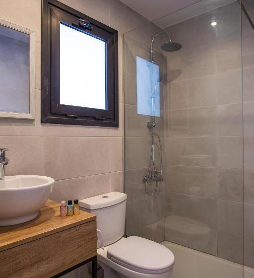 스위트 킹사이즈 침대, Zoi Ayia Napa