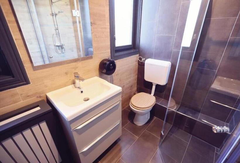 Люкс, Dezire Guesthouse
