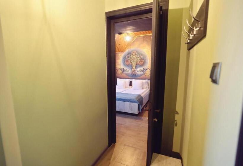 Люкс, Dezire Guesthouse