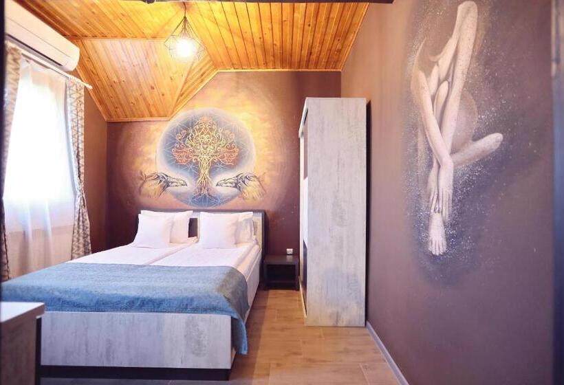 Люкс, Dezire Guesthouse