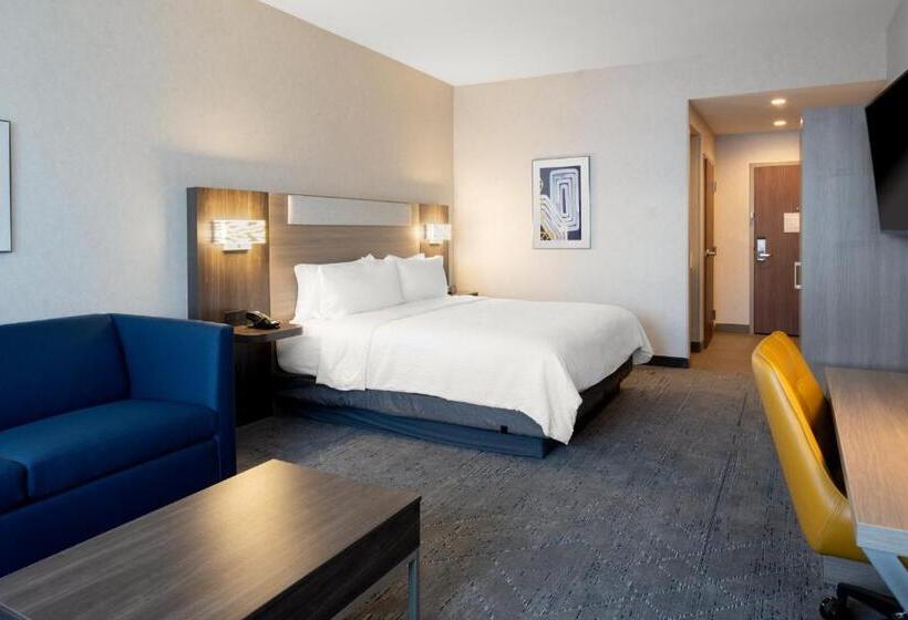 장애인을 위한 스위트, Holiday Inn Express & Suites   Hollister, An Ihg