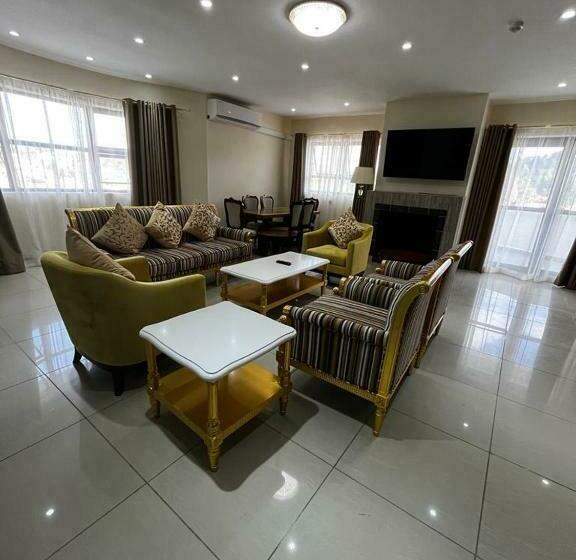 家庭套房, Open House