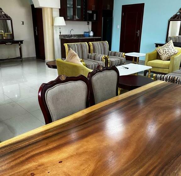 سوییت خانوادگی, Open House