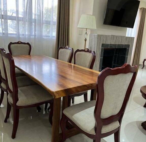 家庭套房, Open House