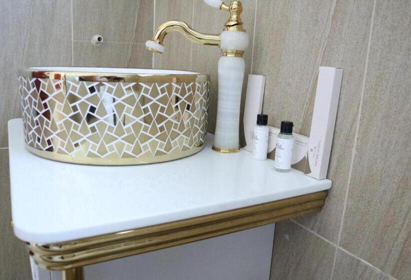 带大床的复式套间, Open House