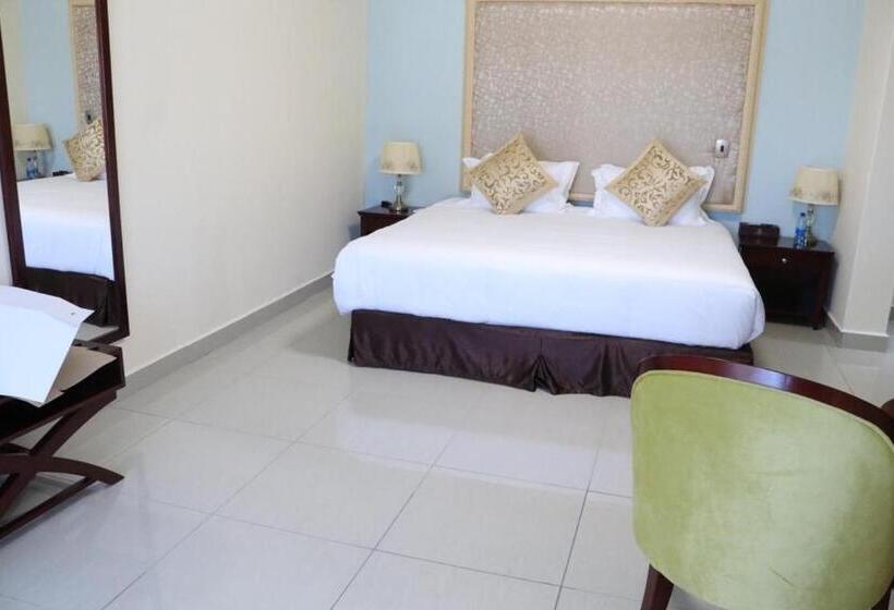 带大床的复式套间, Open House