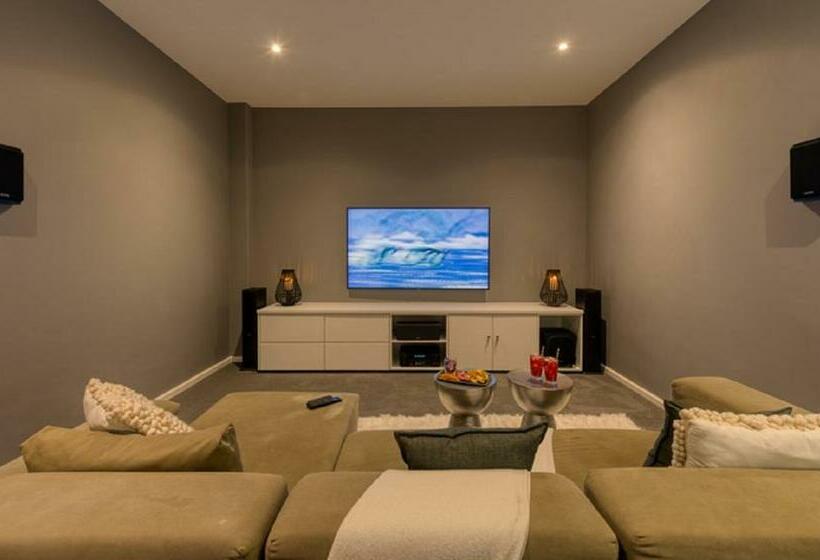 デラックススイート, Crown On The Heads