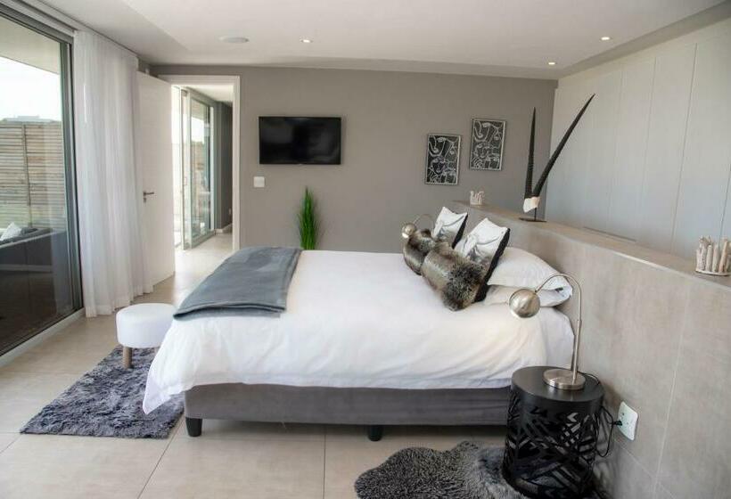 デラックススイート, Crown On The Heads