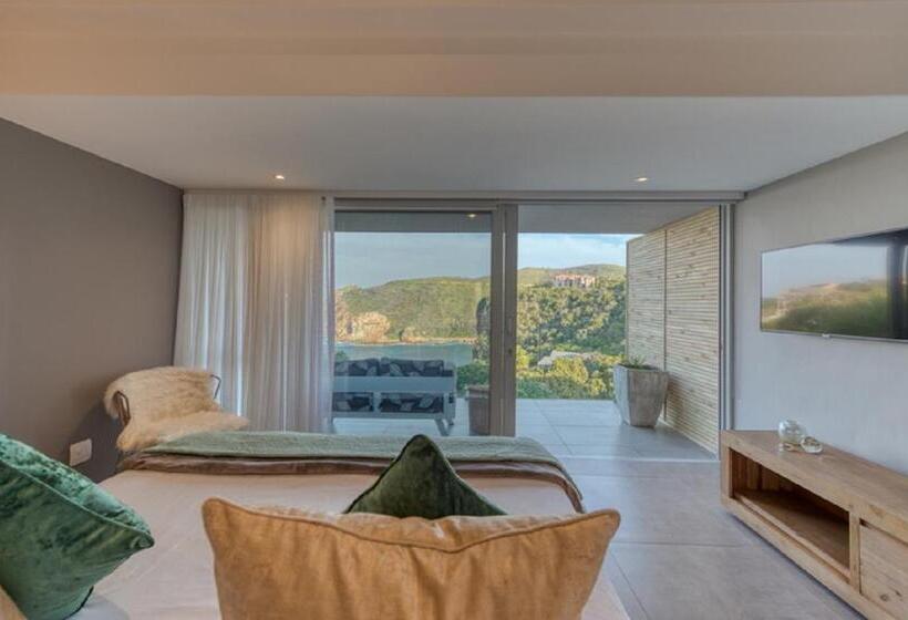 キングサイズベッドのスイートルーム, Crown On The Heads