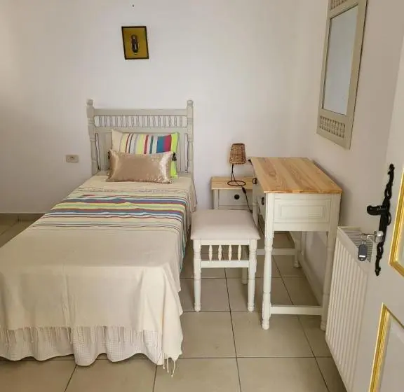 Standard Yhden Hengen Huone, Dar Al Madina