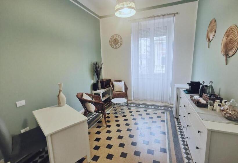 Standard room with outdoor bath, Gialla Ridi Che Ti Passa