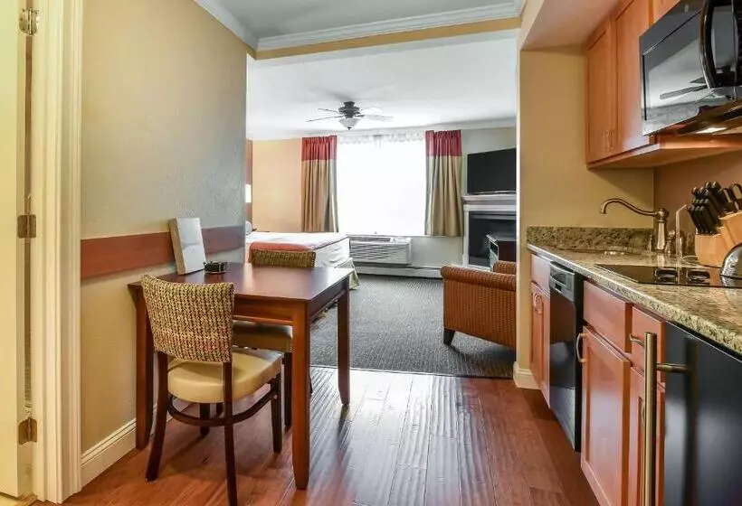 Standard-studio, South Mountain Resort