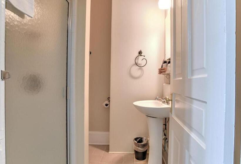 غرفة قياسية سرير كينج, 1898 Waverly Inn