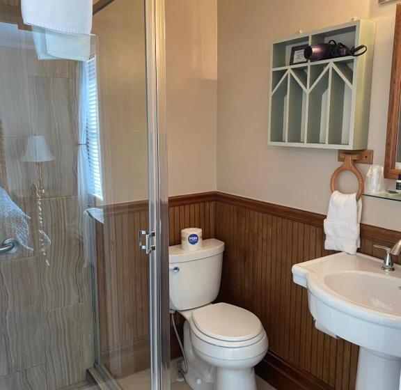 غرفة قياسية سرير كينج, 1898 Waverly Inn