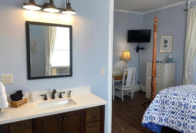 غرفة سوبيريور, 1898 Waverly Inn