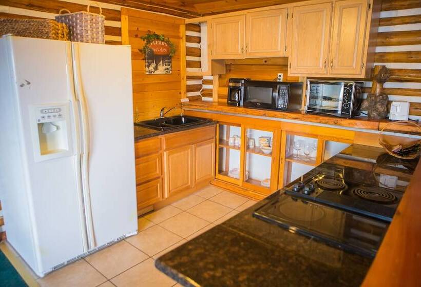 带两个卧室的复式公寓, Anglers Lodge