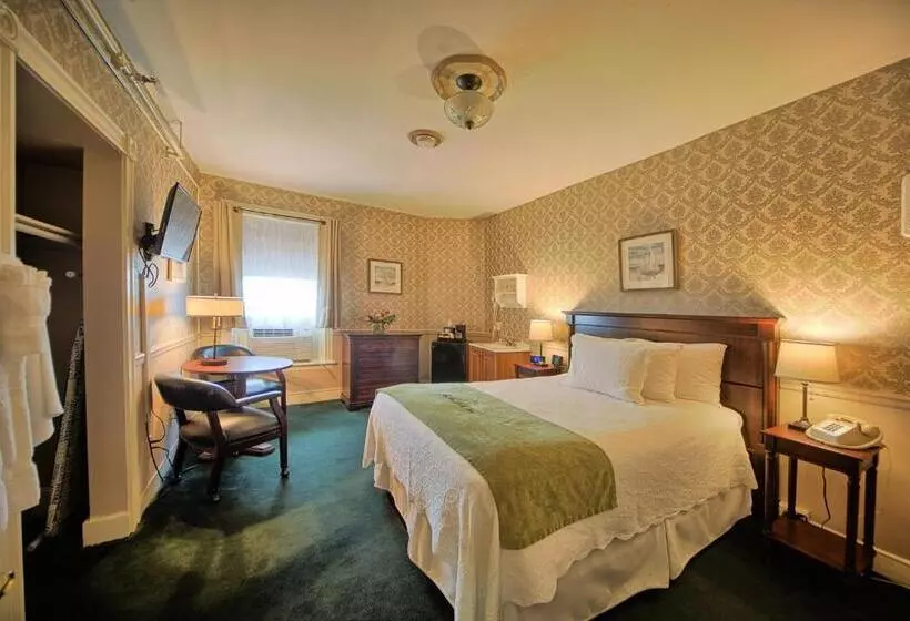 バス共有のスタンダードルーム, Inn At St John Portland In Town