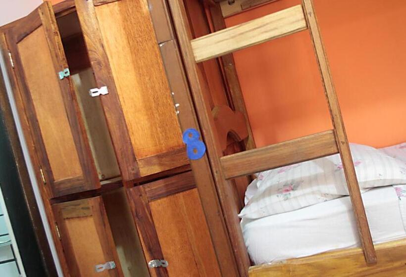 공동 객실, Papagaio Hostel & Pousada