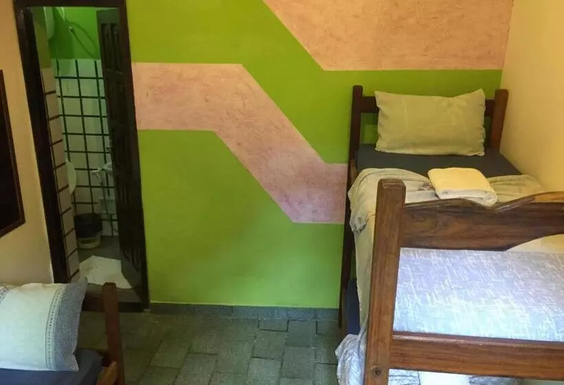ベーシックトリプルルーム, Papagaio Hostel & Pousada