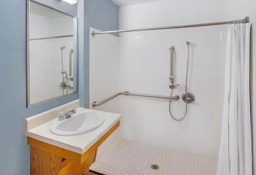 身障者適用スタンダードルーム, Woodspring Suites Pharr