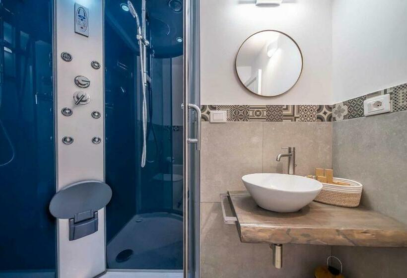 Номер Deluxe, Corte Janca