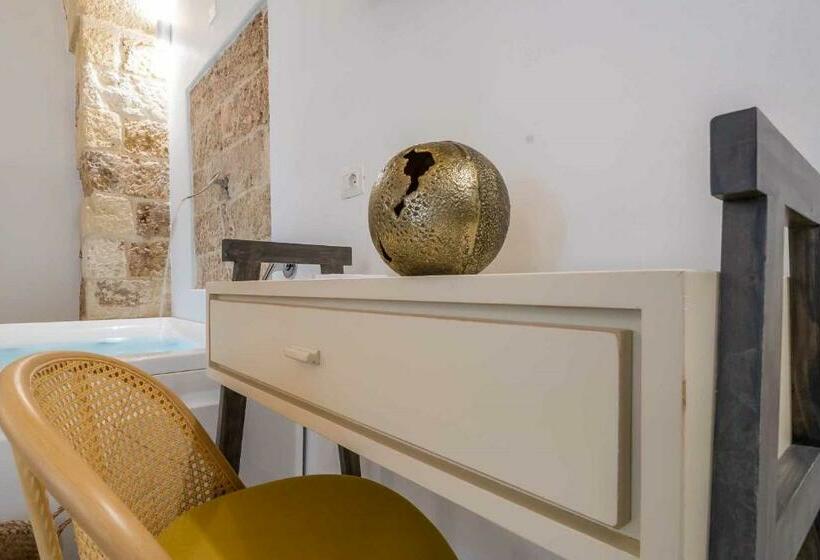 חדר דלוקס, Corte Janca