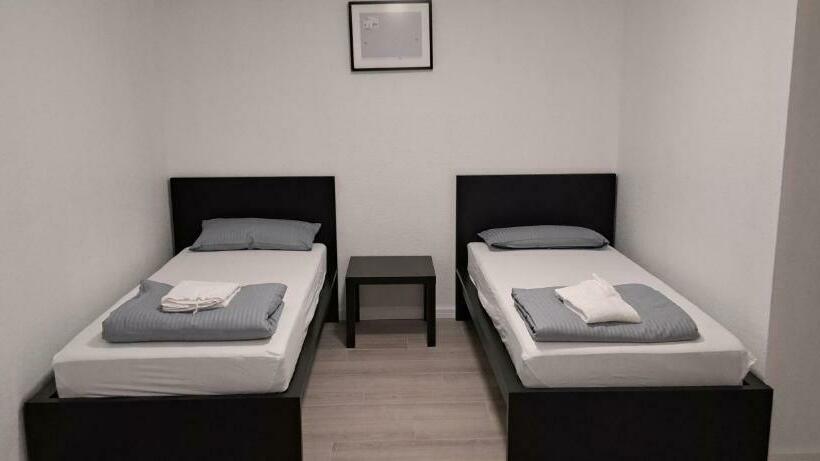 スタンダードトリプルルーム, Pension Alex Magdeburg