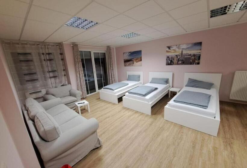 バルコニー付スタンダード4ベッドルーム, Pension Alex Magdeburg