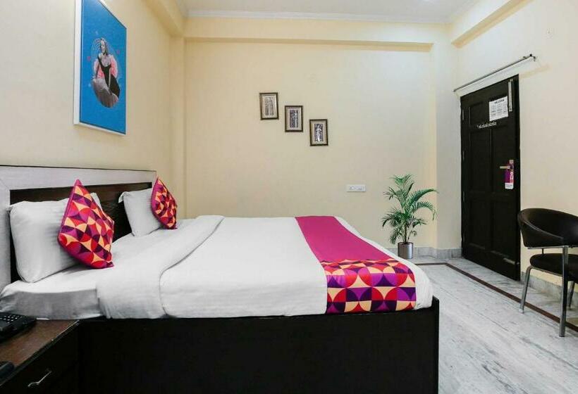 غرفة كلاسيكية ثلاثية, Collection O The Orchid  Near Omaxe Celebration Mall