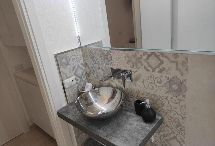 デラックスルーム, Live Home Rooms