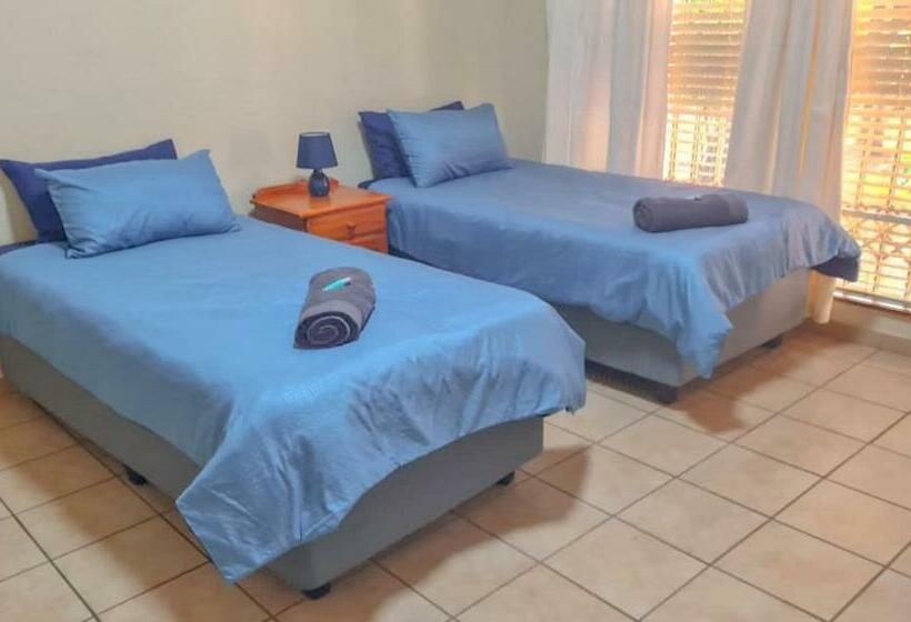 スタンダードルーム, Alpha B Lodging